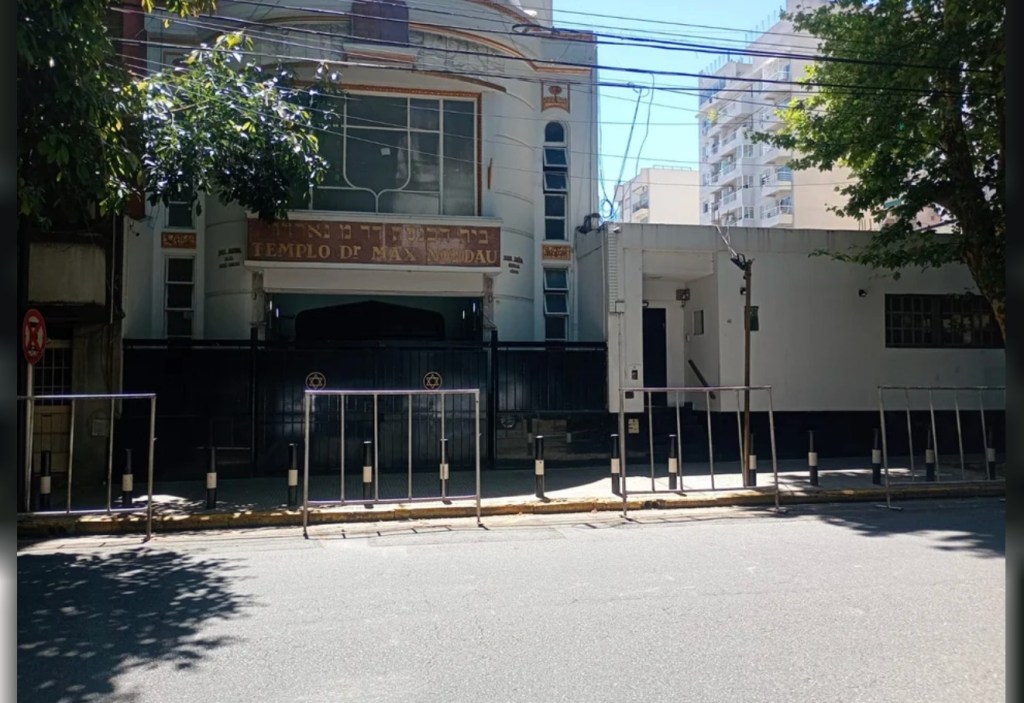 Acto de odio: Detenido por vandalismo y escupitajos en templo judío en el barrio de Villa&nbsp;Crespo
